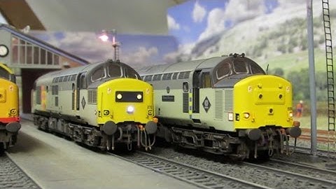 LEGOMANBIFFO BRAND NEW WEST HIGHLAND CLASS 37/0 DCC SOUND