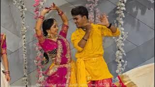 WO KISNA HAI   RADHA GORI GORI. PRACTICE before our performance at SVNIT surat