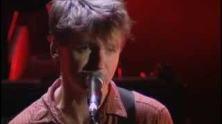 Vignette de la vidéo "Neil Finn & Friends - There is a Light That Never Goes Out (Live from 7 Worlds Collide)"