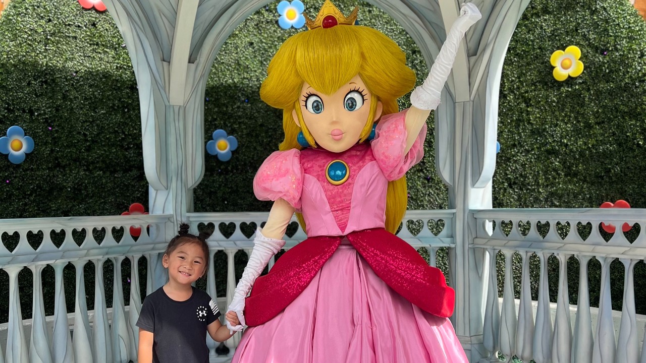 Guess who we met at Universal Studios Nintendo World