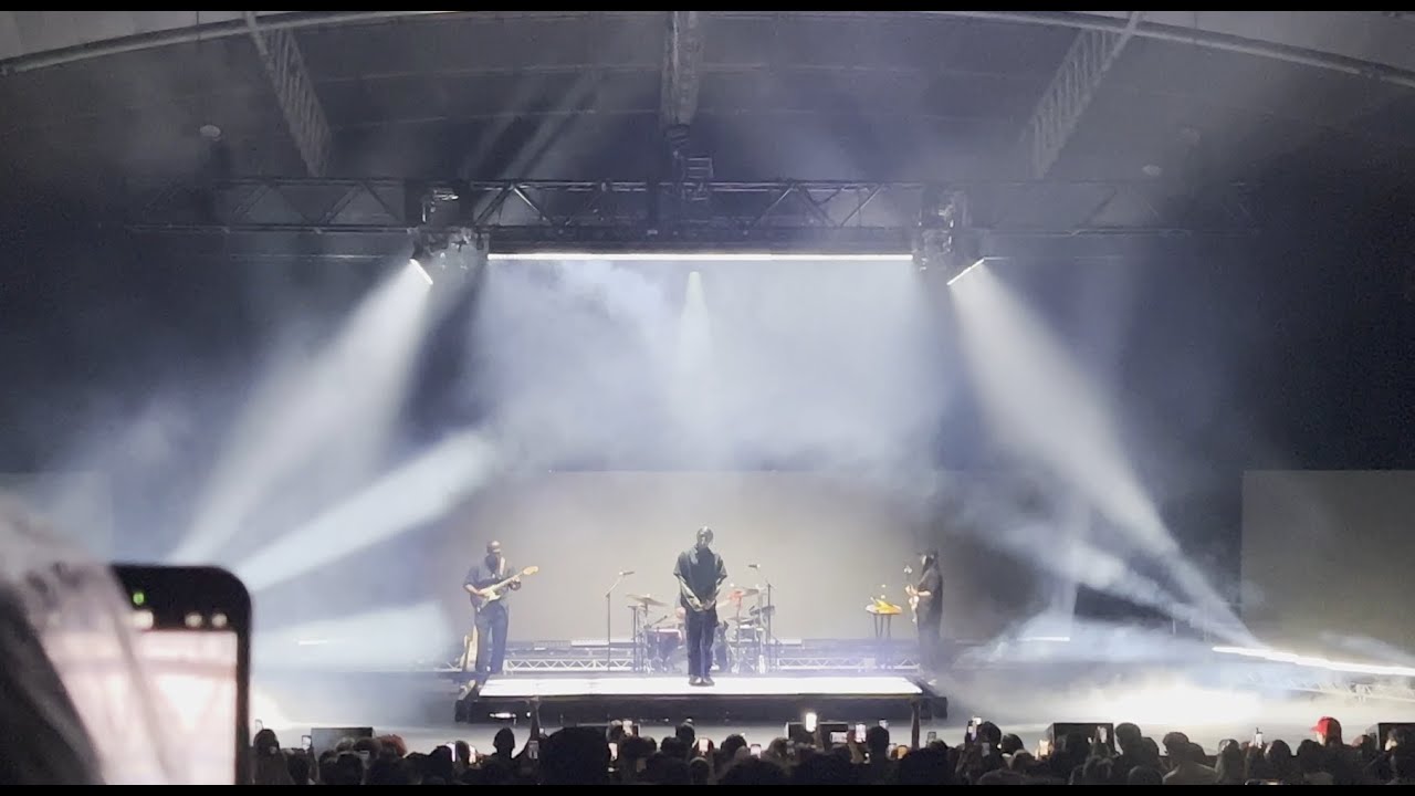 Daniel Caesar - Please Do Not Lean (Live at Sidney Myer Bowl) - 25 November 2023