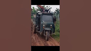 Máy quốc hitachi múc đất lên công nông ba bánh#shsorts