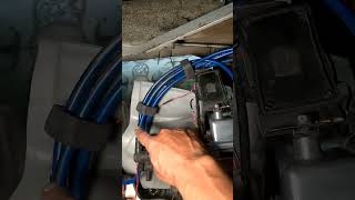 Sekat kabel busi #automobile #tipsmerawatmobil #tutorial #mekanikmobil #sekatkabelbusi