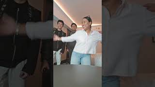 Joget Bareng Suami Dan Mas Resin ajak Mas Resin Liburan Tipis 