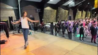 Un Poquito Line Dance Rachael McEnaney (USA) et Jo Thompson Szymanski (USA)