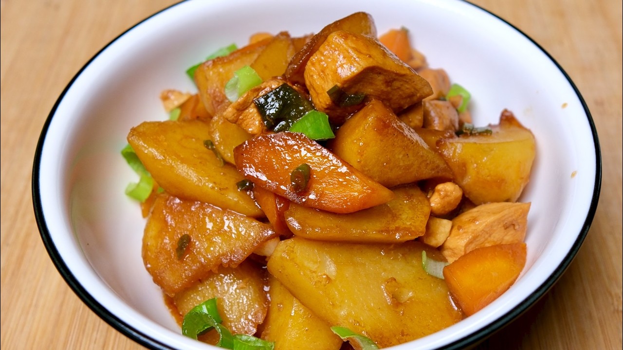 Нежное и сочное тушеное куриное филе с картофелем и морковью :: Насыщенный и пикантный вкус