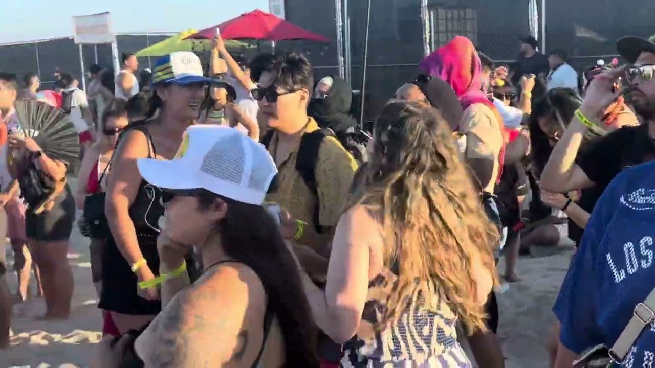 Kaskade Sun Soaked 2025