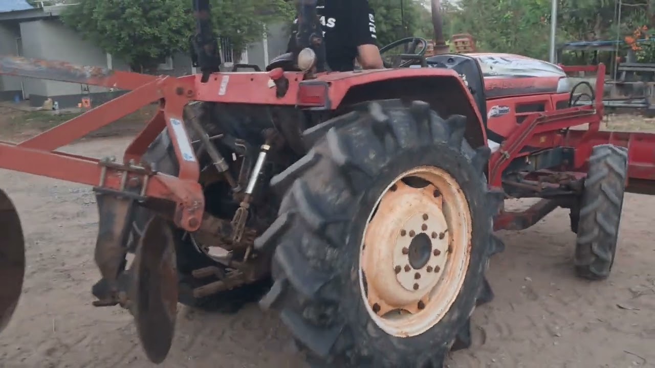 รถไถยันมาร์EF453 TLX ปี54  อุปกรณ์2ชิ้น 169,000 บาท เอกสารครบ 062-825-5750 