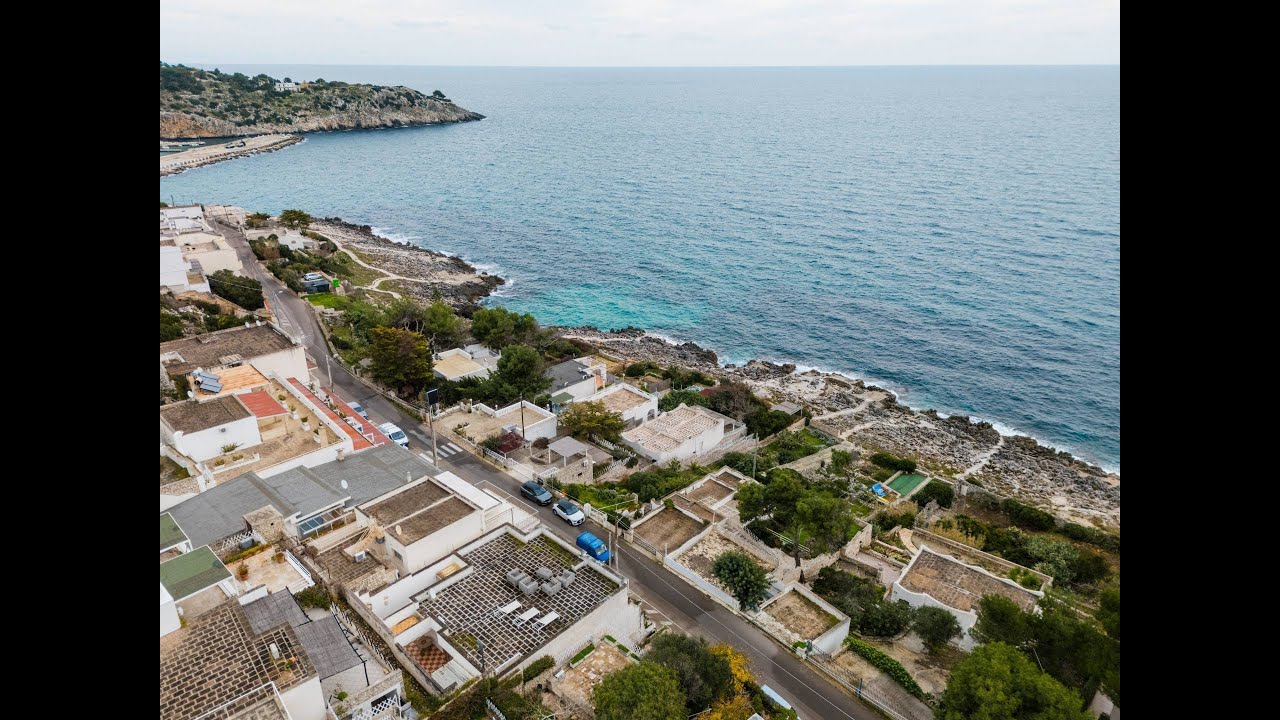 Villa con splendida vista mare in vendita a Castro.