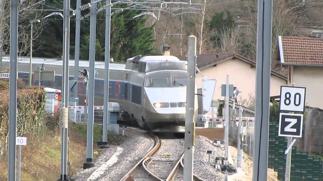 TGV à CEYZERIAT