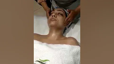 Cheryl's facial massage