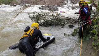 ביה"ס לחילוץ ממים זורמים  SafeRescue.co.il - Swiftwater rescue Academy