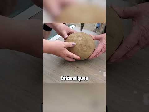 Vidéo: Comment sont fabriquées les pierres de lune ?