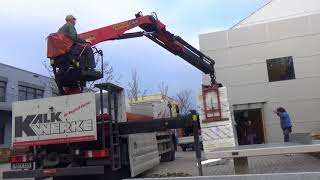 Abladen Lkw Kran 5M Langes Holz Und 2.30M Hohesstyropor Schnellentladung.