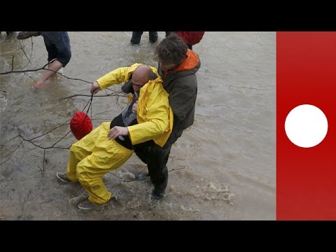 Hundreds of refugees