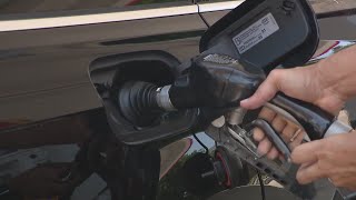 Rockford-area gas prices are falling, but record high expected for Thanksgiving