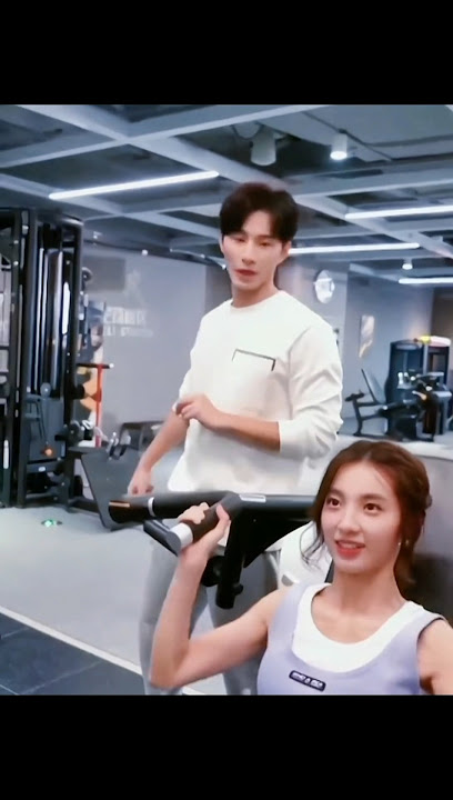 Thassapak is so 'me' when seeing Wan Peng working out for the first time 😂 #wanpeng  #thassapakhsu