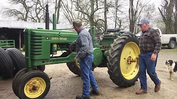 Kolik váží traktor John Deere B z roku 1950?