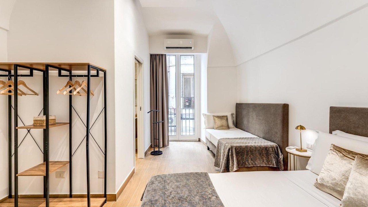 Domus Partenopea | Naples, Italy | Hotel Review 🛏️