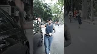 Đào Chile Đi Giao Hàng Cho Phú Lê