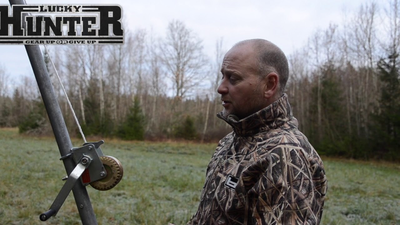 Closer Look: Feeder With Winch For Your Feeding Grounds - YouTube