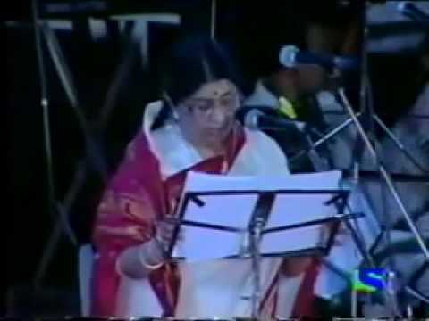 Yeh kanha aa gaye hum live performance lata mangeshkar with amitabh