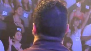 Video thumbnail of "Está Cayendo - José Luís Reyes - En vivo desde Argentina"
