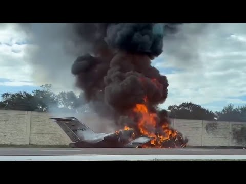 At least 2 killed in fiery private jet crash on I-75 near Naples