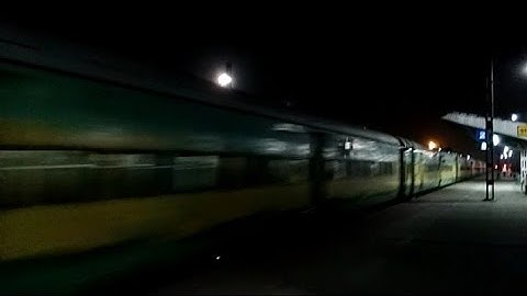 Howrah - Anand Vihar Terminal Yuva Express Skipping Furiously