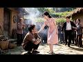 一睁眼回到出嫁前,她果断退婚白眼狼一家,改嫁全村嫌弃的傻子家;所有人都说她疯了,却不知她先天旺夫圣体,痴傻丈夫变身全城首富,全家将她宠成掌中宝!逆转天崩开局!#短剧 #逆袭 #爽剧