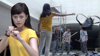 【Full Movie】Robbers bully the girl not knowing she's special forces, the next she defeats them all!