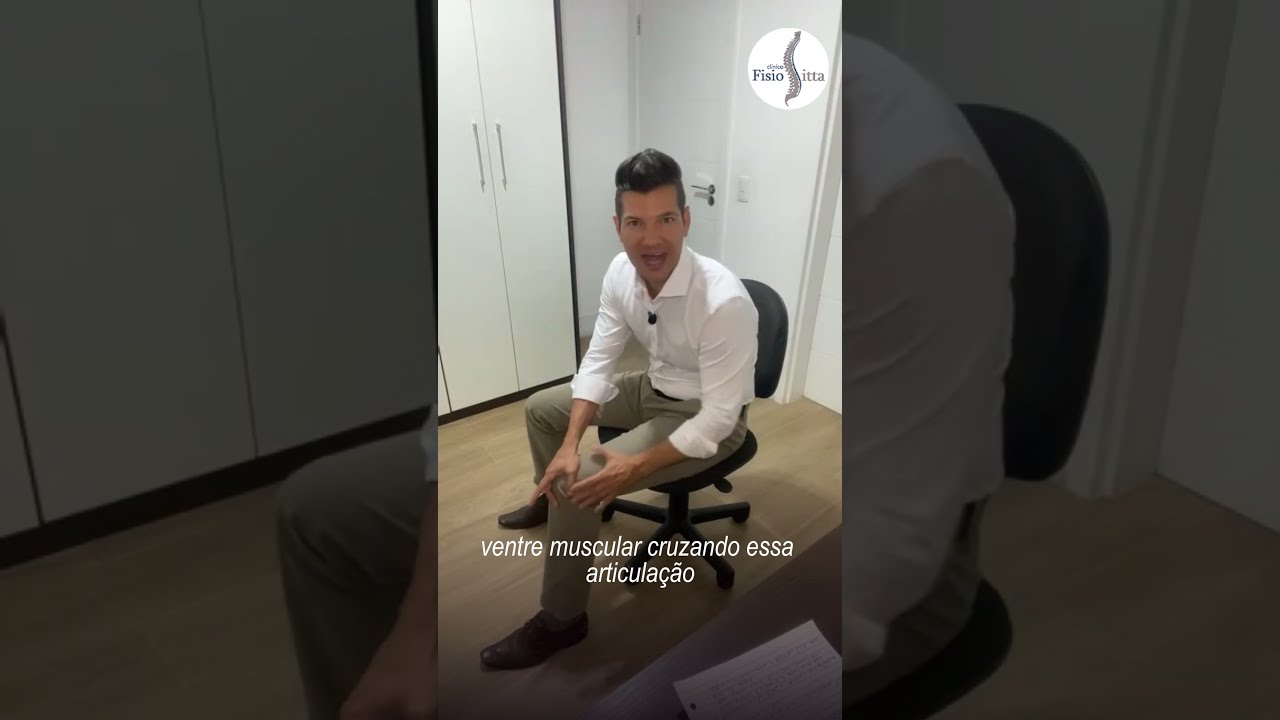 SELF MYOFASCIAL RELEASE - TENSOR FASCIA LATA AND ILIOTIBIAL TRACT #shortsvideo
