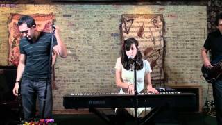 Lucy Schwartz - Face Down (KGRL FPA Live Session)