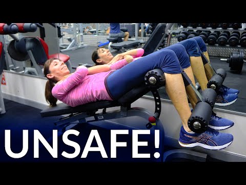 Unsafe Abdominal Exercises for Prolapse or After Hysterectomy - Physical Therapist Demonstration