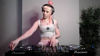 RIOT LIVE SESSIONS: 03 - MIND