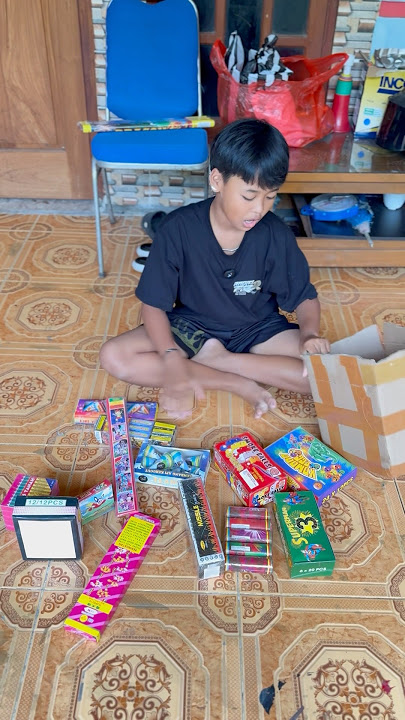 Stok Petasan Bocil Banyak Banget #petasan #mercon #ramadhan #ngabuburit #komedi #lucu