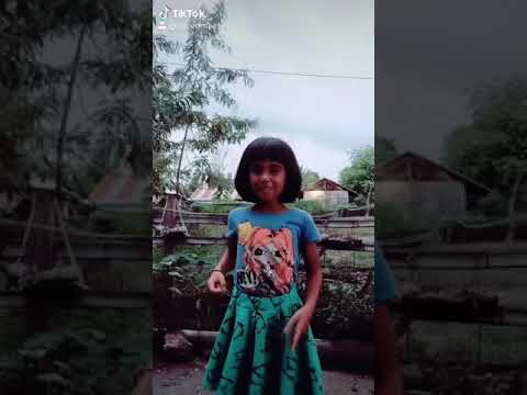 Goyang Rok Kembang ||QueenTikTok||