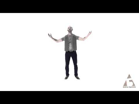В.Маяковский / читает