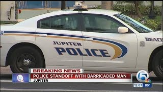 Jupiter police involved in standoff with barricaded man