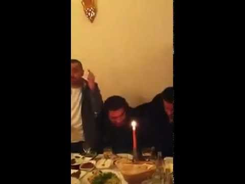 جورج وسوف مع الاصدقاء يغنى ميادة الحناوى أنا بعشقك 