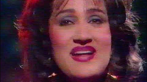 Showtime - Bushra Ansari sings parody of Mera Laung Gawacha