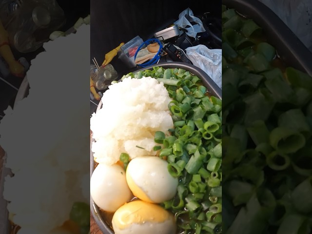 【Truck Cooking】Spicy ramen with boiled eggs!【asmr】#shorts class=