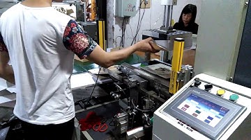 Semi automatic rigid box folding bubble removing machine