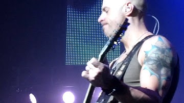 daughtry WITH brad arnold- in the air tonight