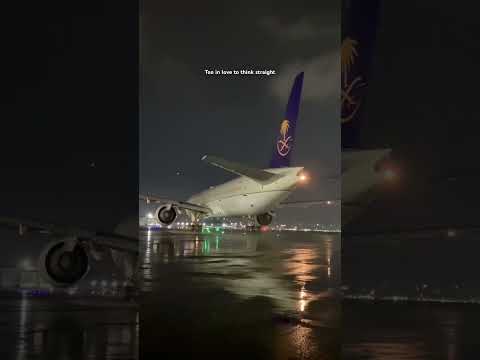 📍 Mumbai | Saudi Airlines Boeing 777 | #planespotting #aviation #commercialaircraft #boeing777