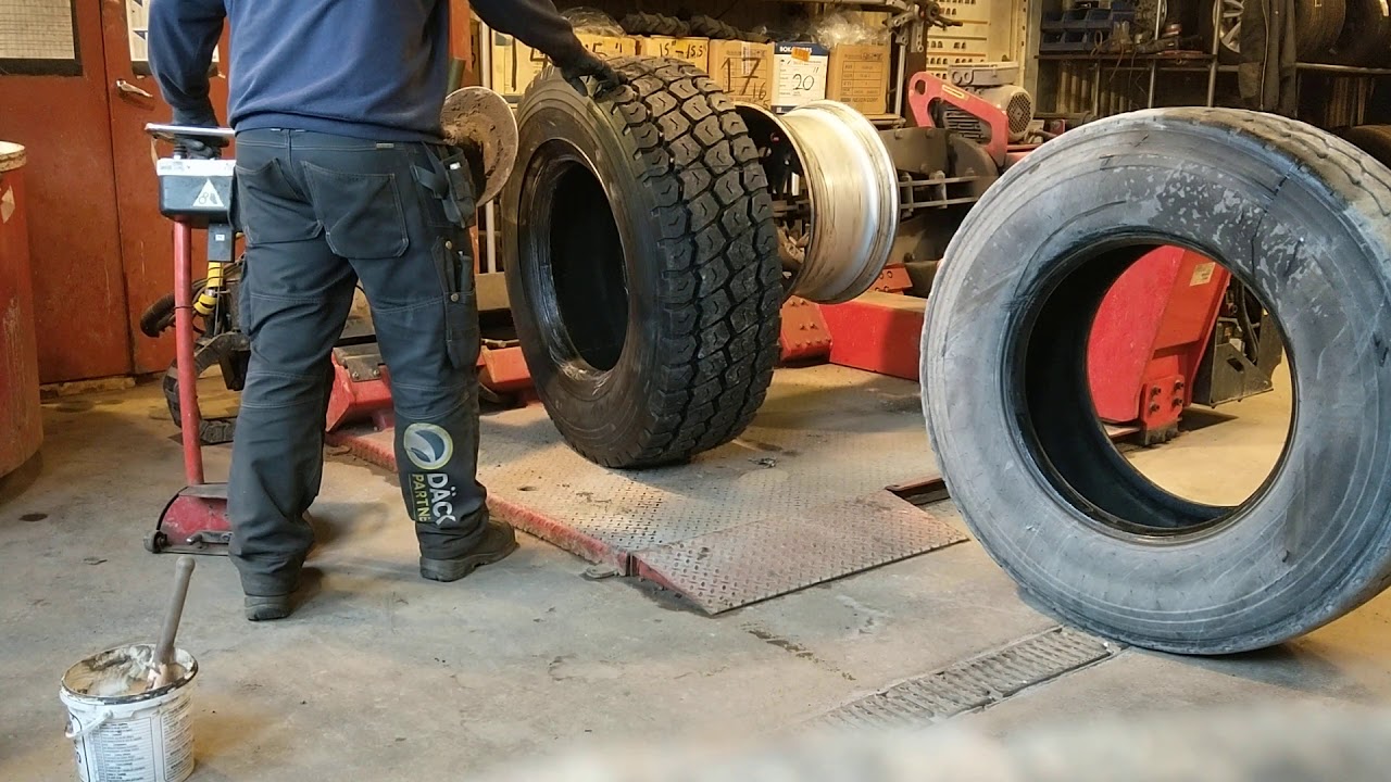Truck tire change 2 Mondolfo Ferro TBE 160 MATIC YouTube