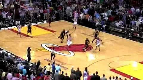 Dwyane Wade Amazing Running Three Point Game Winner Vs Bulls