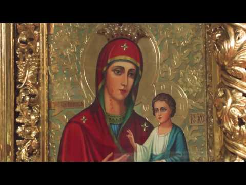 Вулиця. Свято - Троїцький кафедральний собор по вулиці Василіянок