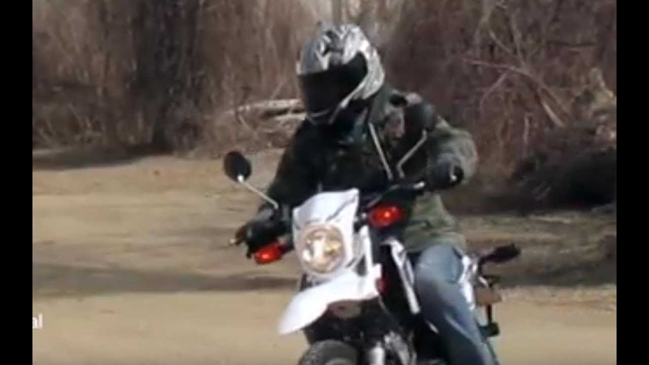 Yamaha XT250 Battery Installation and Tool Storage YouTube