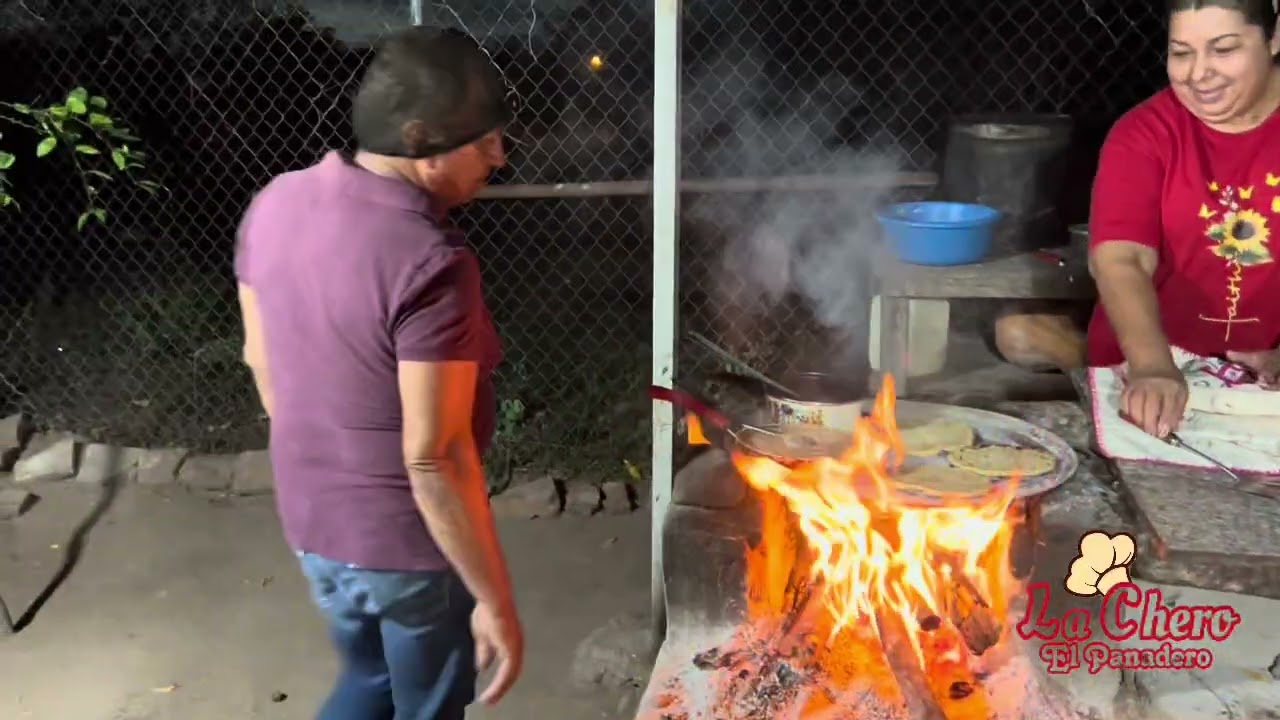 Molí NIXTAMAL para hacer unas gordas raspadas con quelites de BLEDO 